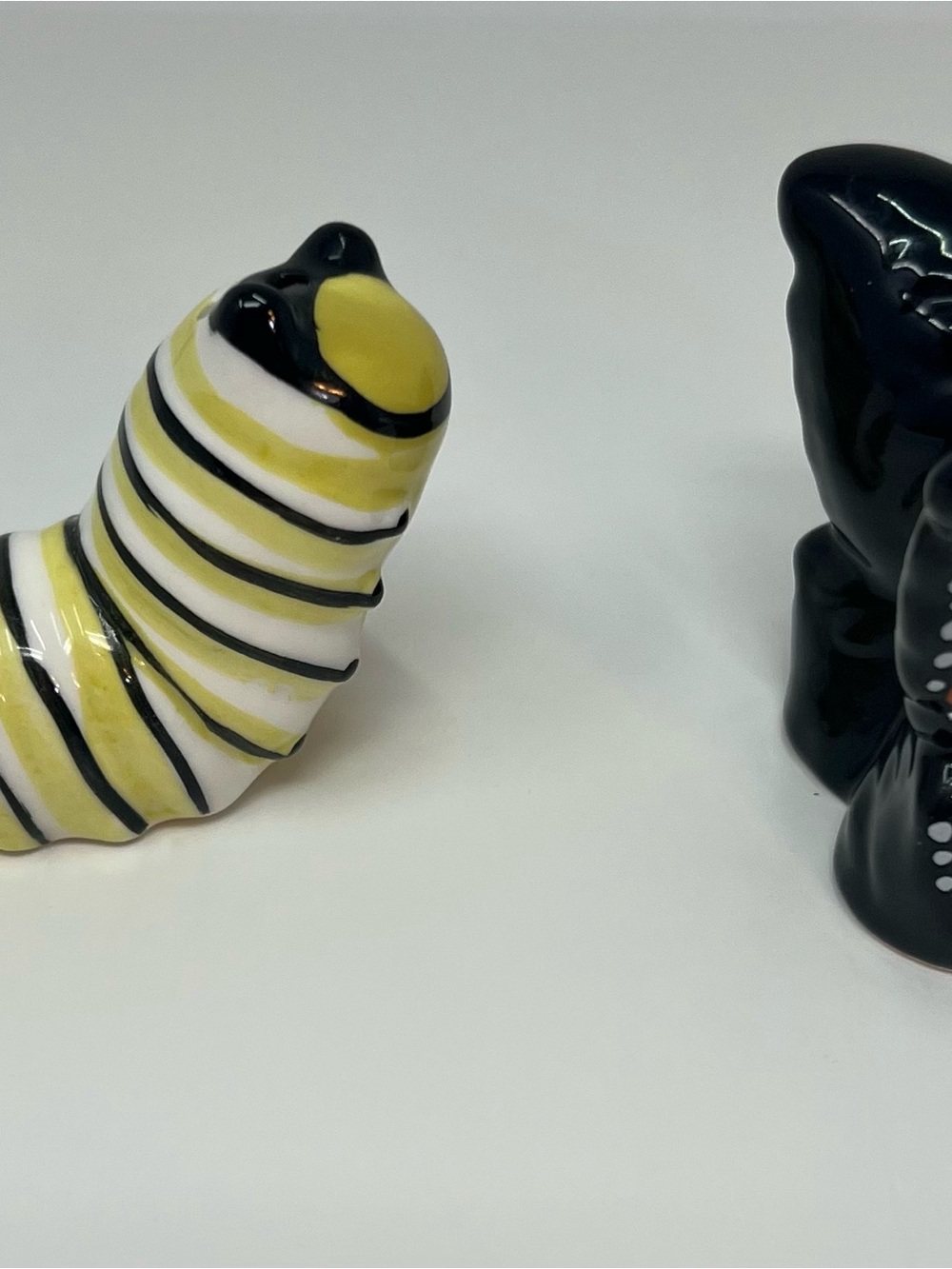 Cracker Barrel Mini Monarch Butterfly And Caterpillar Salt & Pepper Shakers - Picture 6 of 8